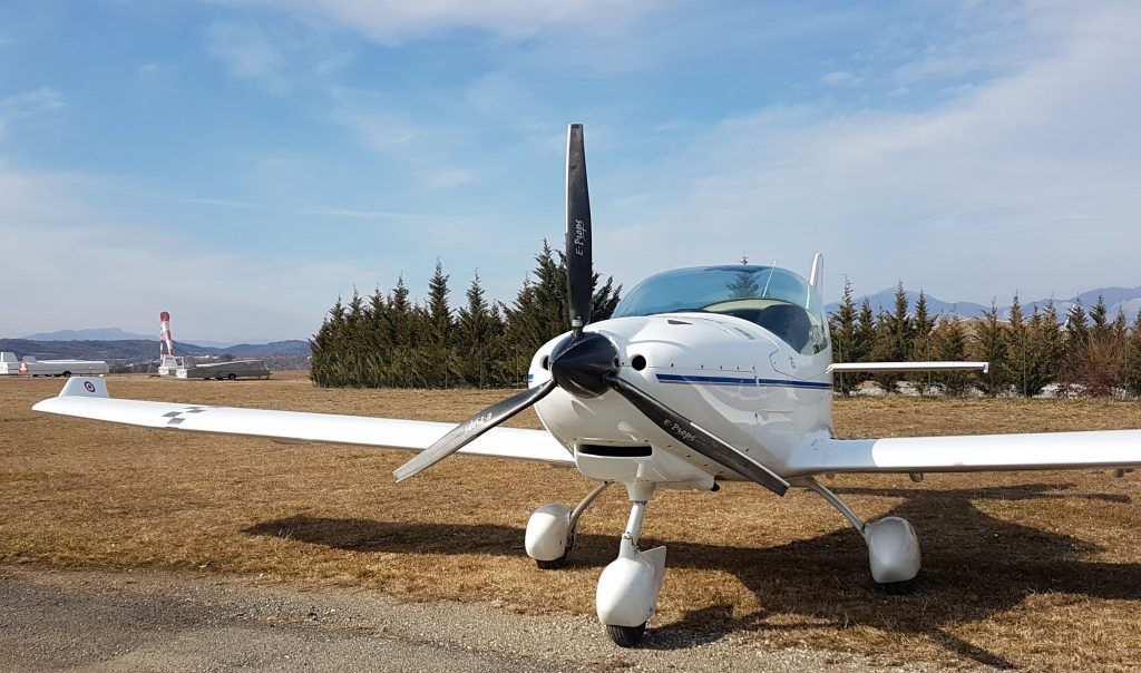 Glorieuse Constant Speed on FK14 EPROPS CarbonTitanium Propellers for Aircraft